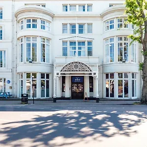 Hostel A&o, Hove