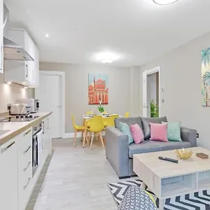 Ocean Walk - By My Getaways - Free Parking Apartment