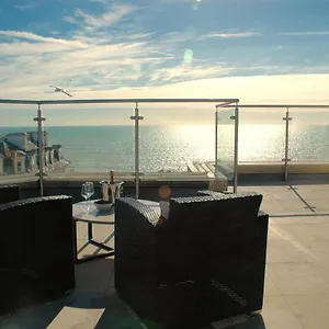 Airhost's Brighton's Diamond Escape With Sea Views برايتون