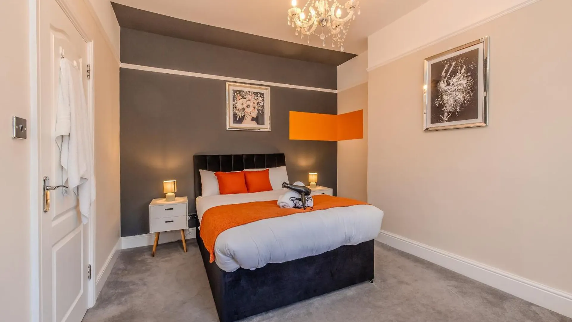 Apartment Roomy 2-Bedroom For A Peaceful Stay Brighton United Kingdom